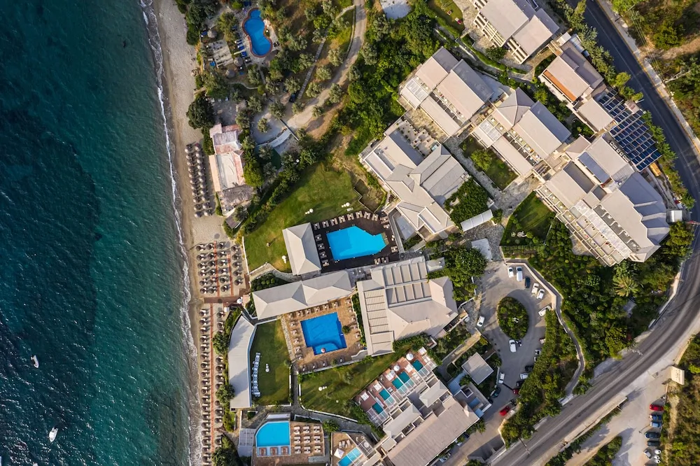 Kassandra Bay Resort, Suites & Spa