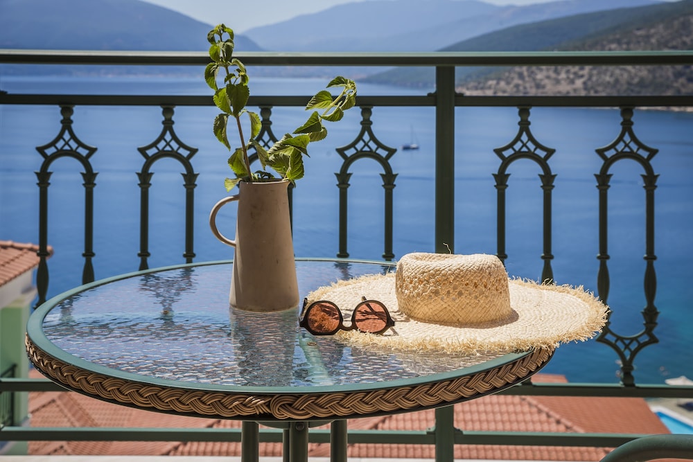 Kefalonia Bay Palace by GHH — Hotel building in Divarata, Ionian Islands
