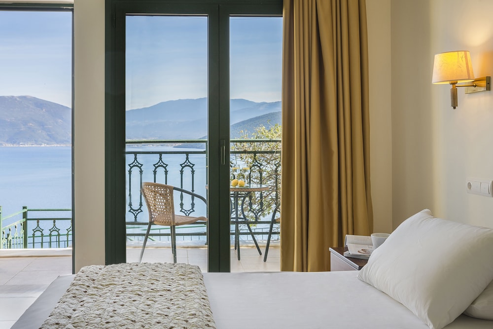 Kefalonia Bay Palace by GHH — Hotel rooms in Divarata, Ionian Islands