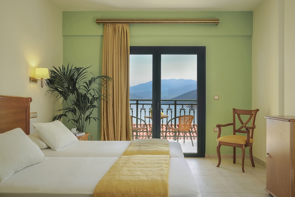 Kefalonia Bay Palace by GHH — Hotel rooms in Divarata, Ionian Islands