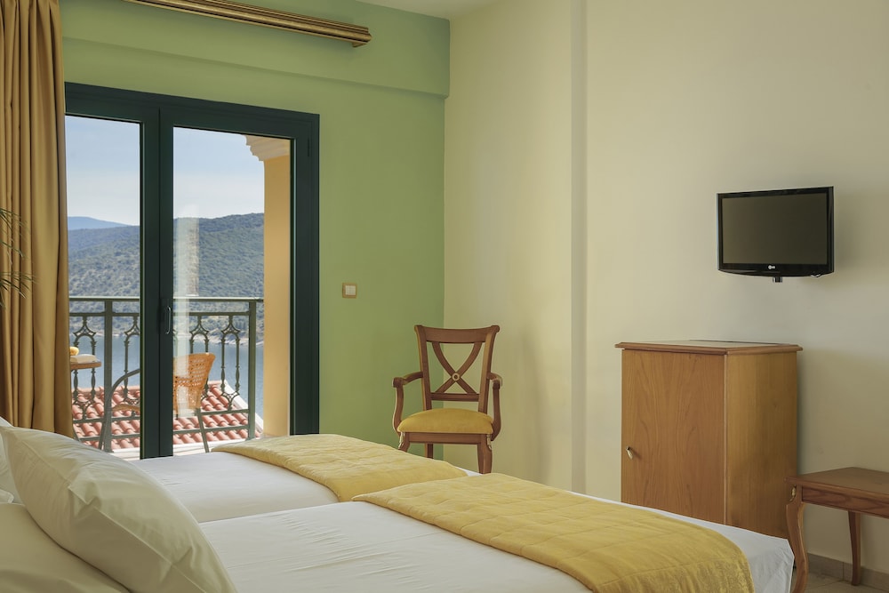 Kefalonia Bay Palace by GHH — Hotel rooms in Divarata, Ionian Islands