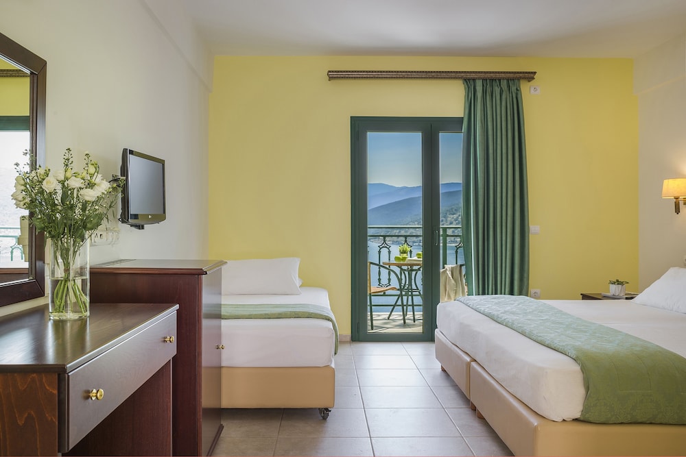 Kefalonia Bay Palace by GHH — Hotel rooms in Divarata, Ionian Islands