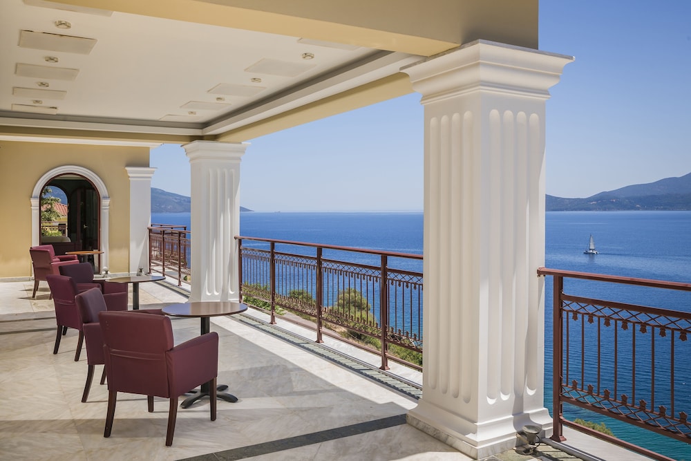Kefalonia Bay Palace by GHH — Hotel rooms in Divarata, Ionian Islands