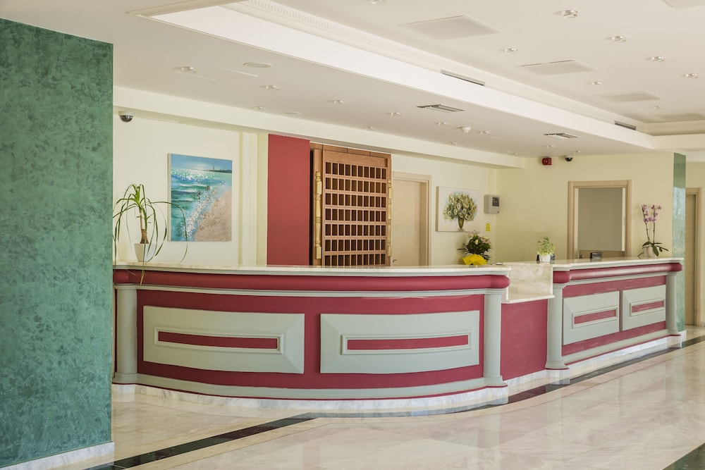 Kefalonia Bay Palace by GHH — Hotel building in Divarata, Ionian Islands