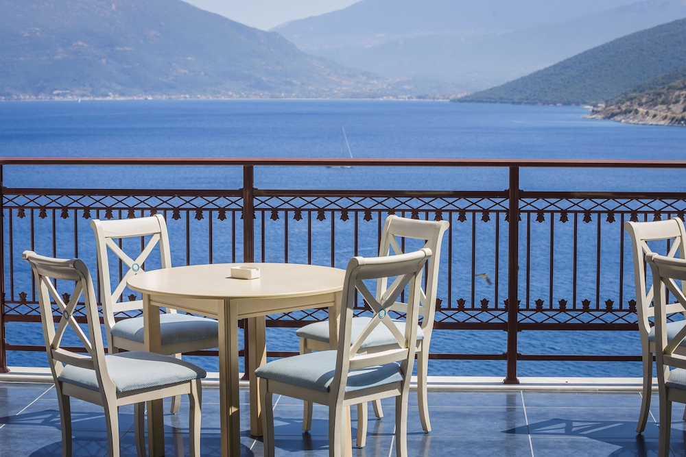 Kefalonia Bay Palace by GHH — Restaurant & bars in Divarata, Ionian Islands