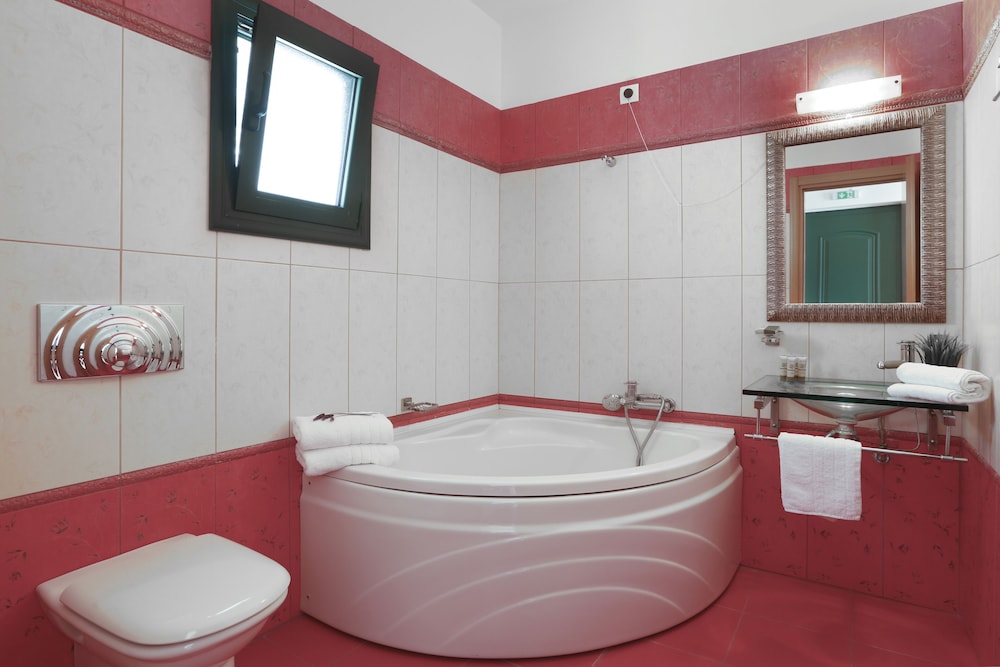 Kefalonia Bay Palace by GHH — Hotel rooms in Divarata, Ionian Islands