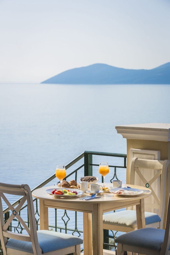 Kefalonia Bay Palace by GHH — Restaurant & bars in Divarata, Ionian Islands
