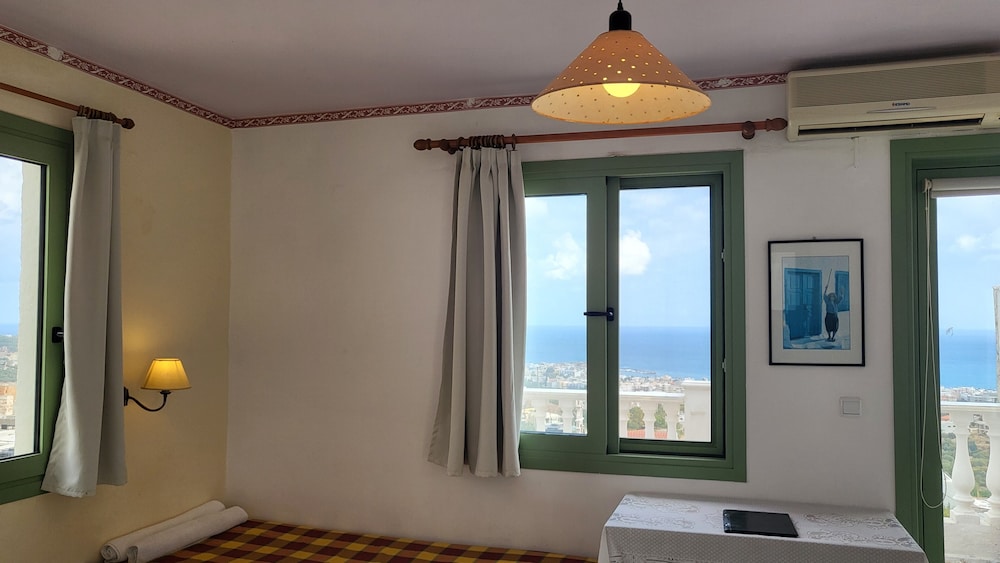 Korifi Suites Collection - Adults Only — Hotel rooms in Hersonissos