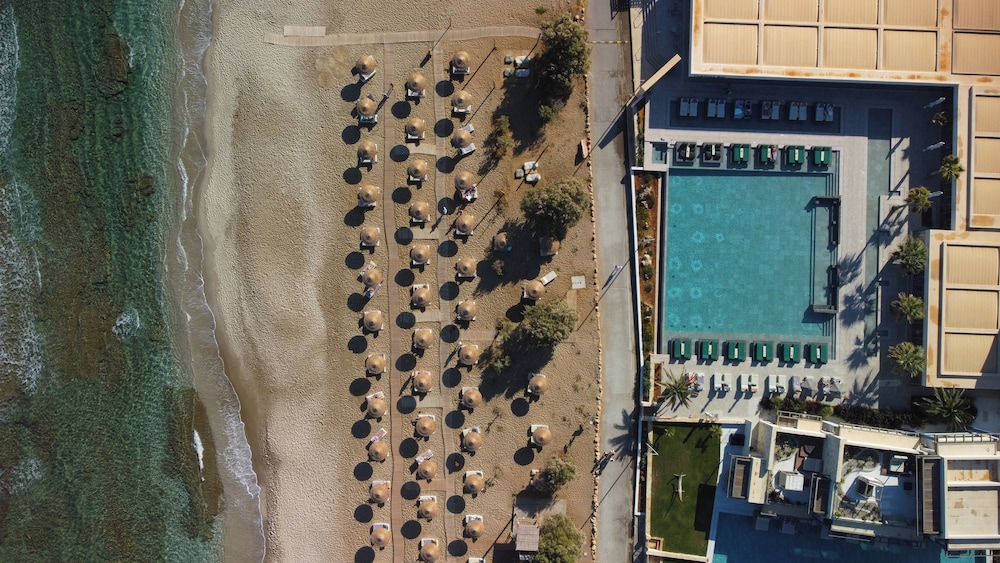 Paralos Kosta Alímia — Beach in Hersonissos