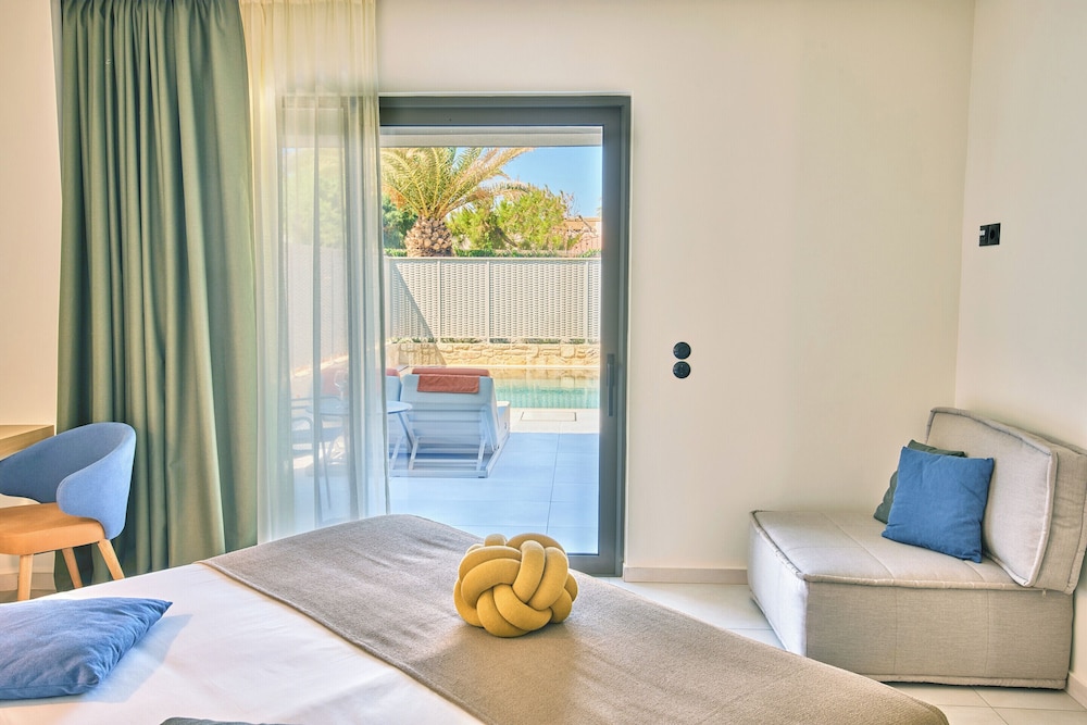 Paralos Kosta Alímia — Hotel rooms in Hersonissos
