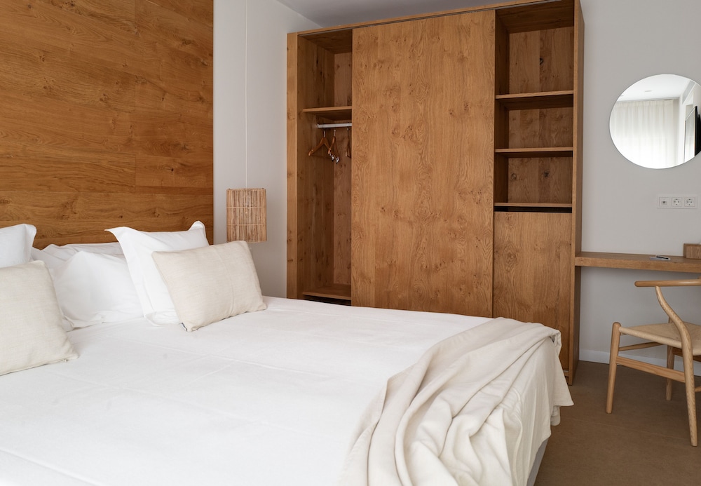 Can Jaume by Ocean Drive — Hotel rooms in Santa Eulalia, Balearic Islands