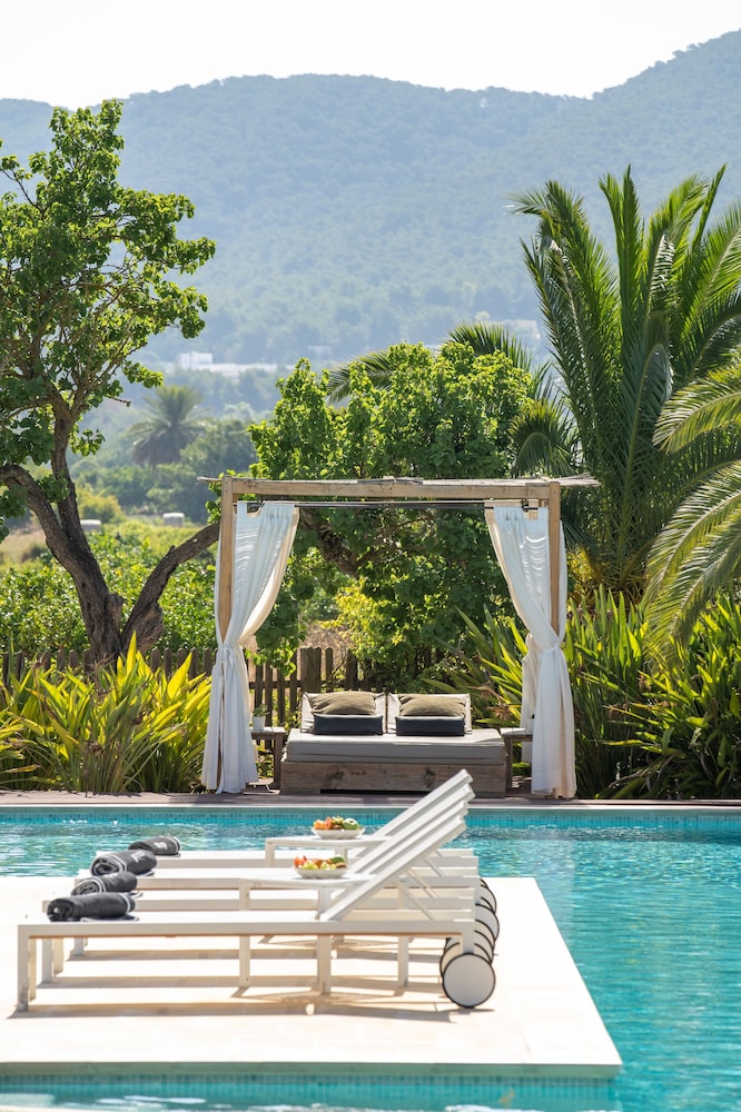 Can Jaume by Ocean Drive — Swimming pool in Santa Eulalia, Balearic Islands