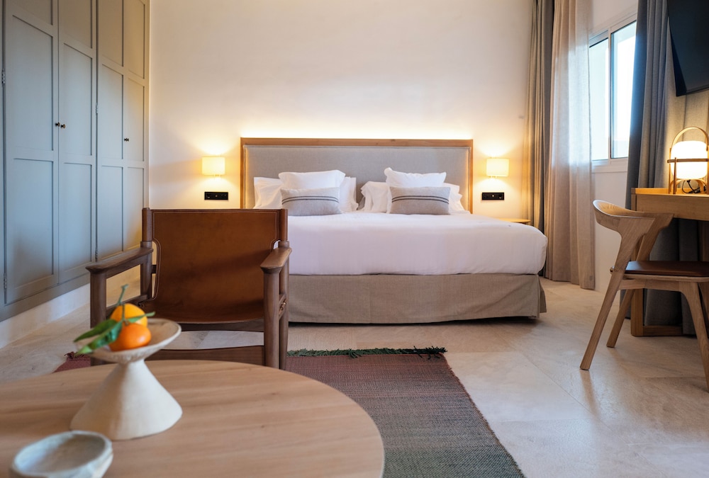 Can Jaume by Ocean Drive — Hotel rooms in Santa Eulalia, Balearic Islands