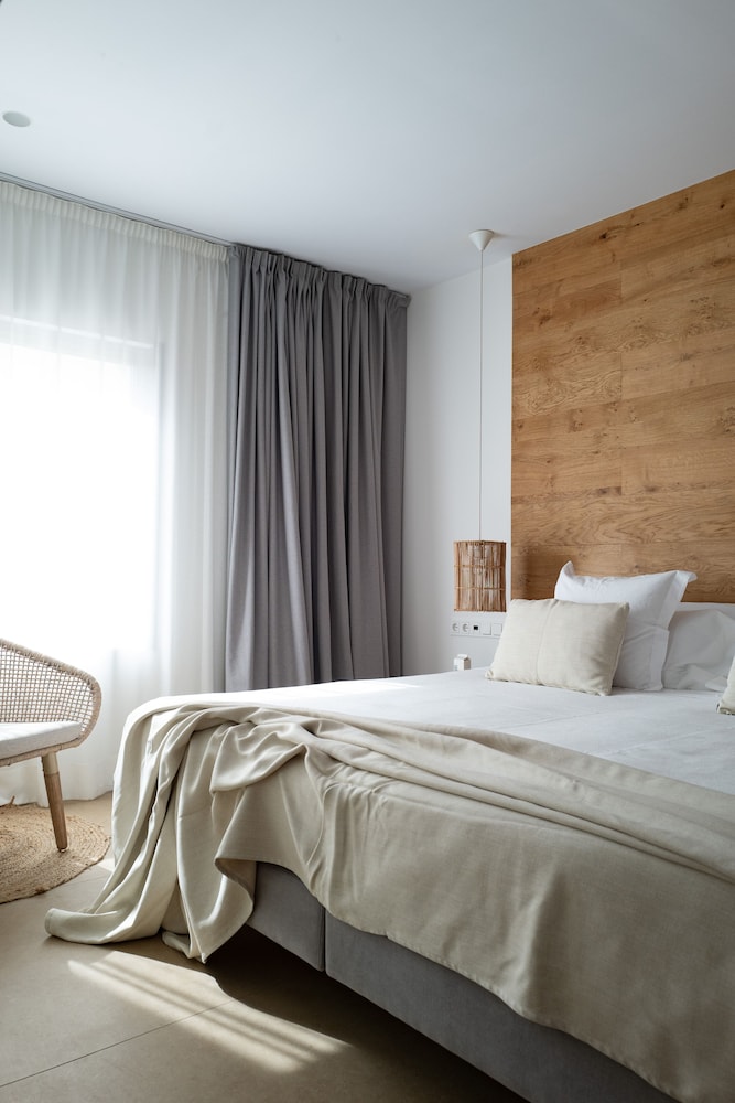 Can Jaume by Ocean Drive — Hotel rooms in Santa Eulalia, Balearic Islands