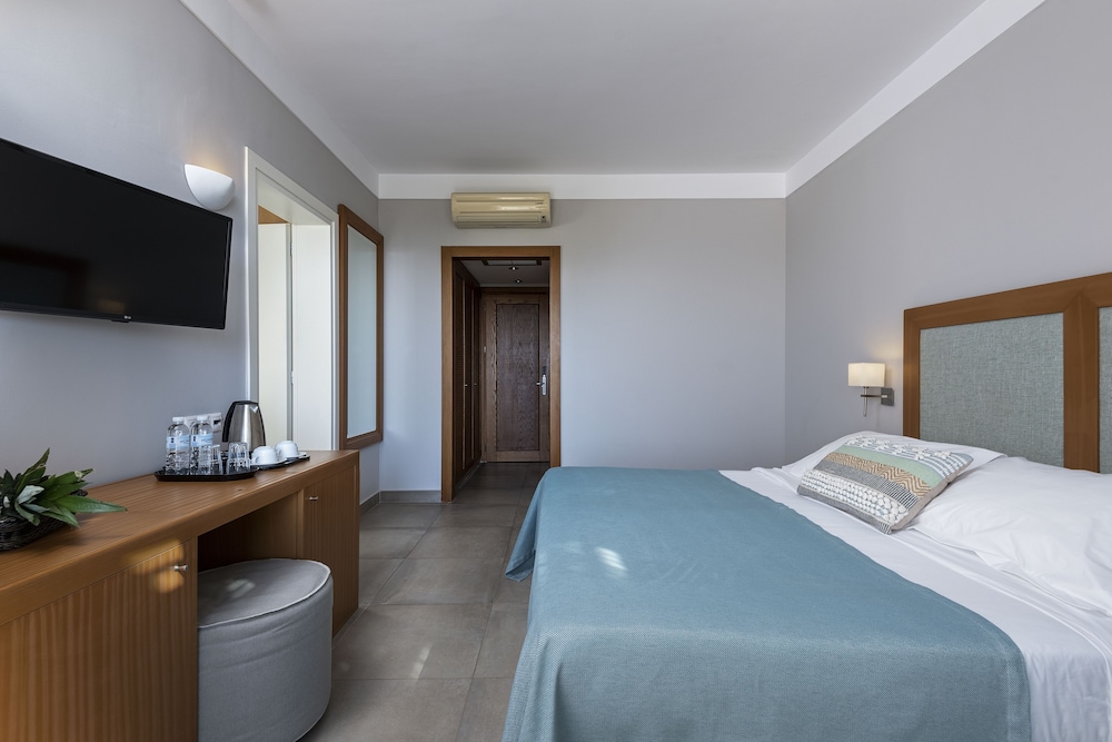 Atlantica Beach Resort Kos - All Inclusive — Hotel rooms in Kardamena, South Aegean