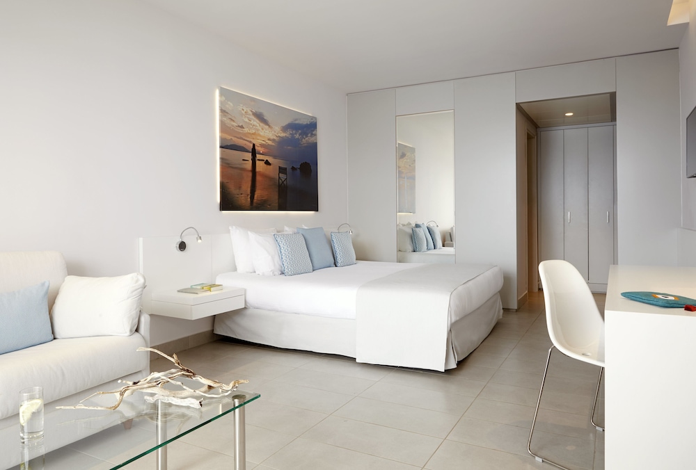 Lindos Mare — Hotel rooms in Lindos, South Aegean
