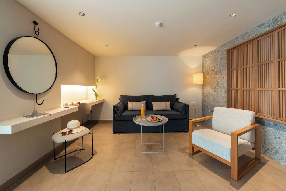 Lindos Mare — Hotel rooms in Lindos, South Aegean