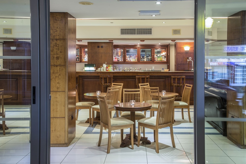 Manousos City Hotel — Restaurant & bars in Rhodes Town, South Aegean