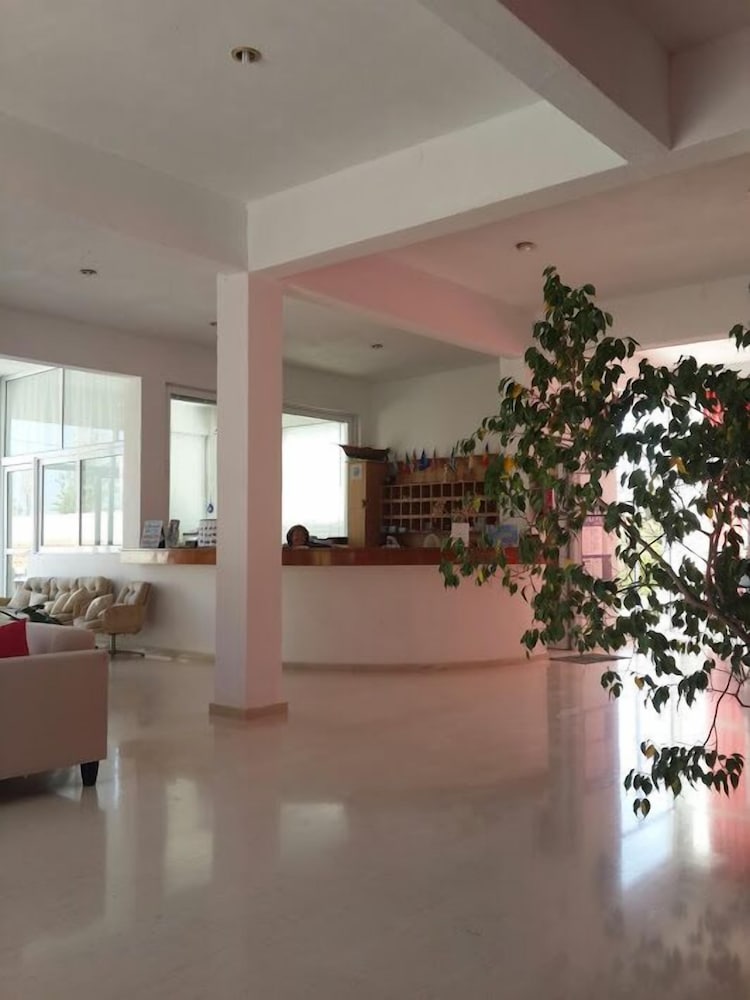 Mariliza Beach — Hotel building in Marmari (Kos), South Aegean