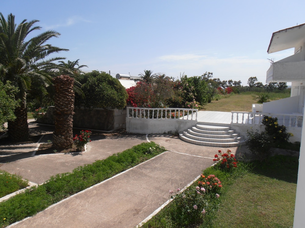 Mariliza Beach — Hotel building in Marmari (Kos), South Aegean