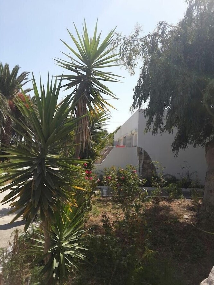 Mariliza Beach — Hotel building in Marmari (Kos), South Aegean