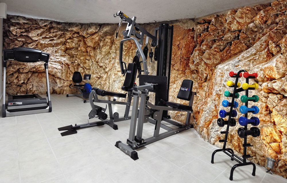 Mistral Mare — Sports & recreation in Istro