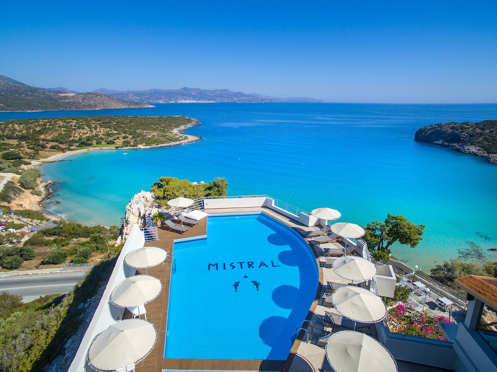 Mistral Mare — Swimming pool in Istro