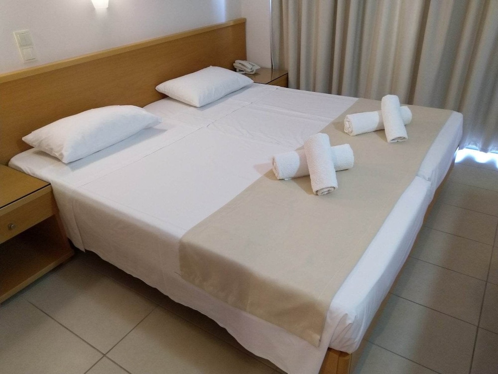Nafsika Hotel — Hotel rooms in Rhodes Town, South Aegean