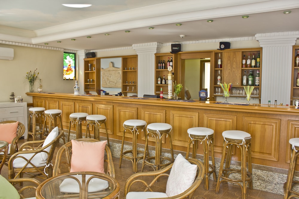 Nafsika Hotel — Restaurant & bars in Rhodes Town, South Aegean