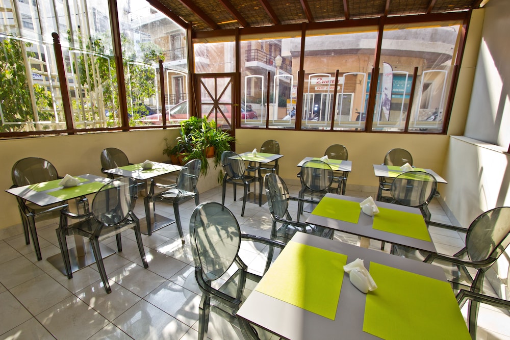 Nafsika Hotel — Restaurant & bars in Rhodes Town, South Aegean