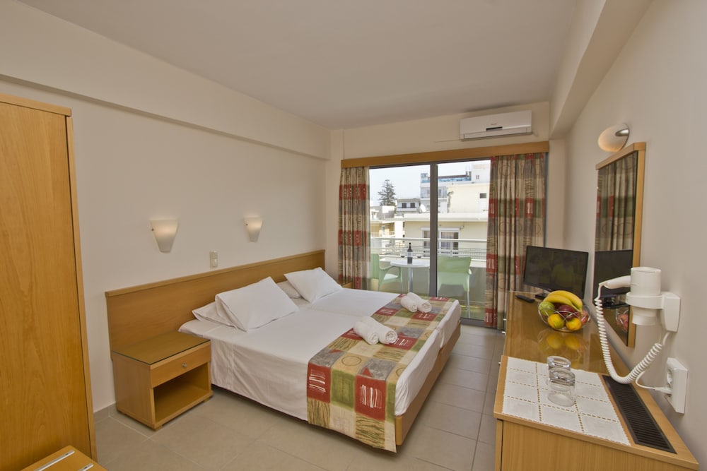 Nafsika Hotel — Hotel rooms in Rhodes Town, South Aegean