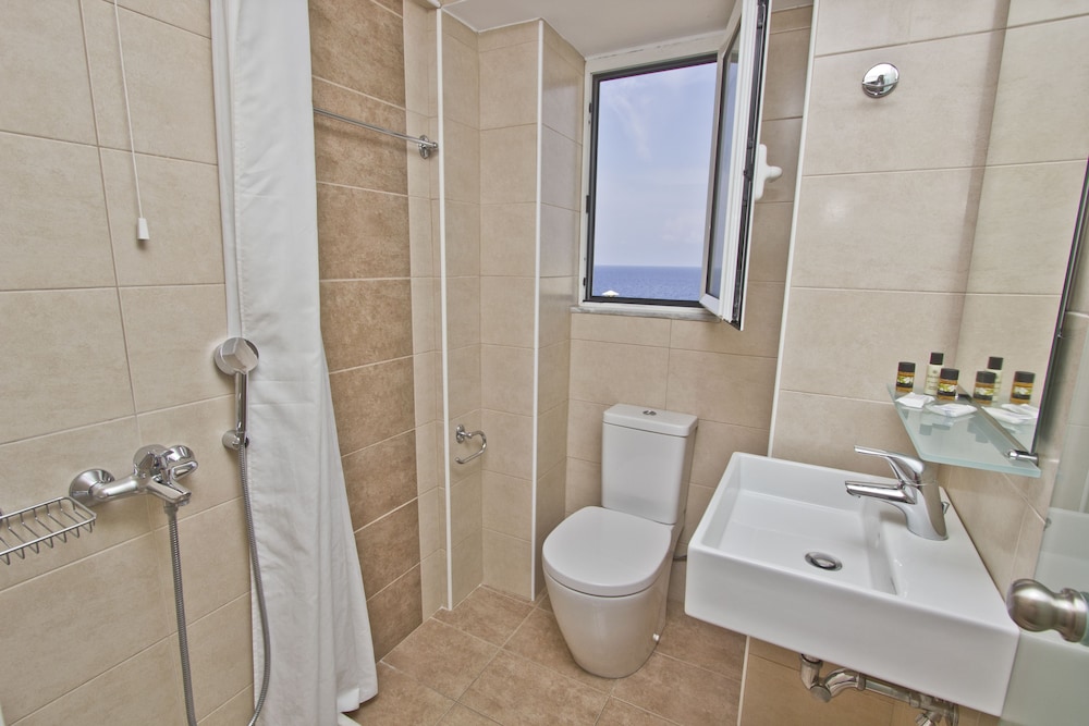 Nafsika Hotel — Hotel rooms in Rhodes Town, South Aegean