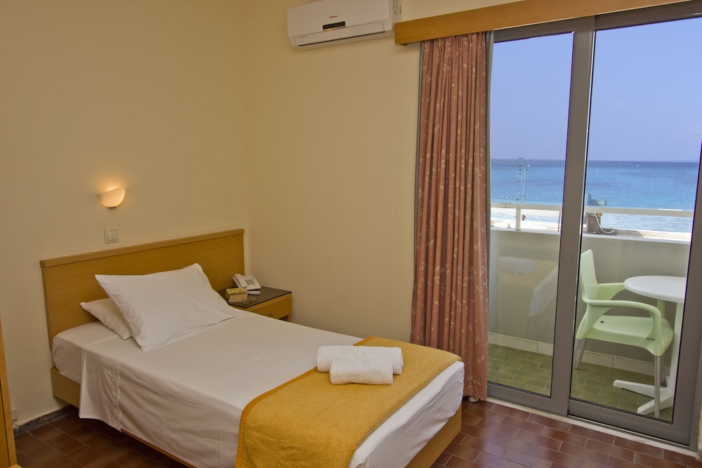 Nafsika Hotel — Hotel rooms in Rhodes Town, South Aegean