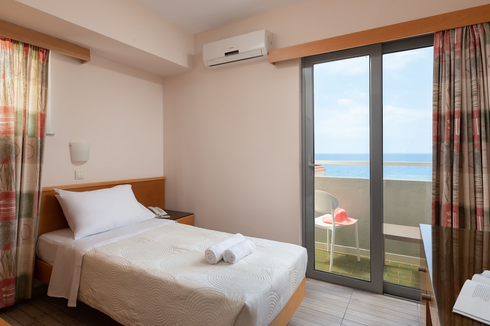 Nafsika Hotel — Hotel rooms in Rhodes Town, South Aegean