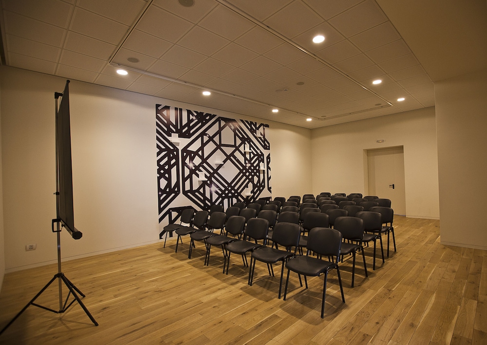 Graffit Gallery Design Hotel — Hotel building in Varna, Varna Region