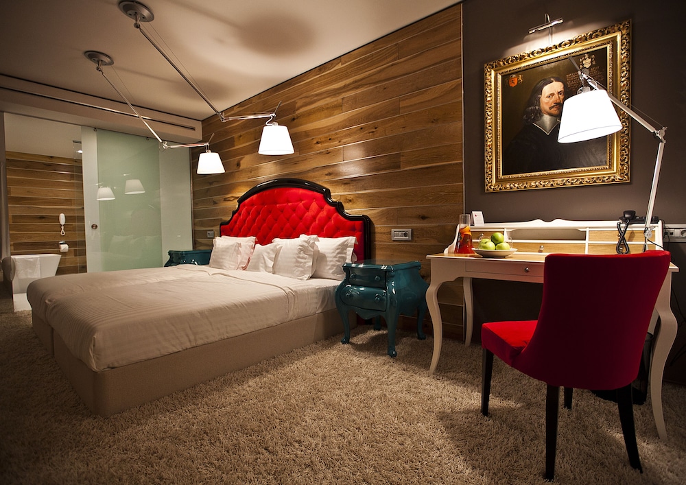 Graffit Gallery Design Hotel — Hotel rooms in Varna, Varna Region