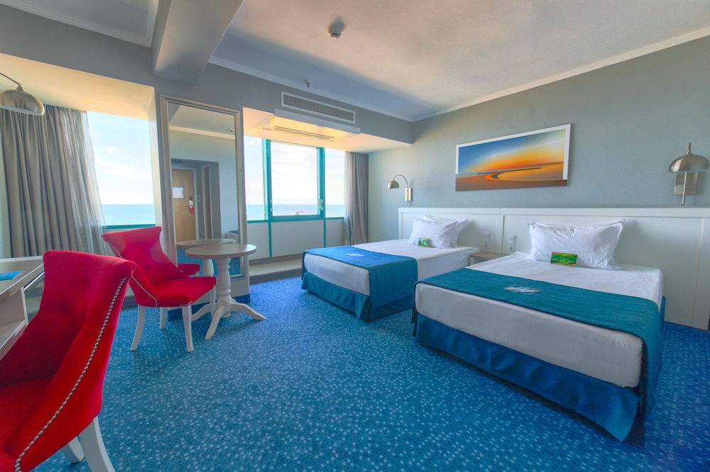 INTERNATIONAL Hotel Casino & Tower Suites — Hotel rooms in Golden Sands, Varna Region