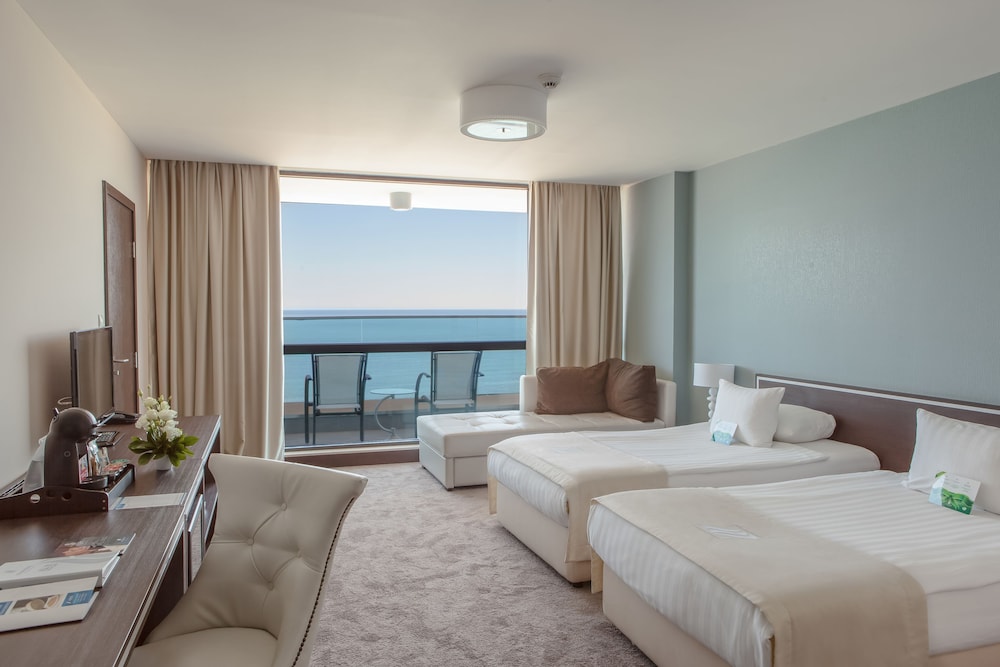 INTERNATIONAL Hotel Casino & Tower Suites — Hotel rooms in Golden Sands, Varna Region