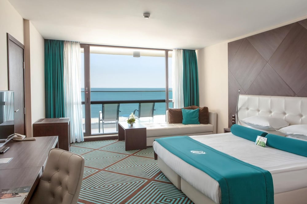 INTERNATIONAL Hotel Casino & Tower Suites — Hotel rooms in Golden Sands, Varna Region