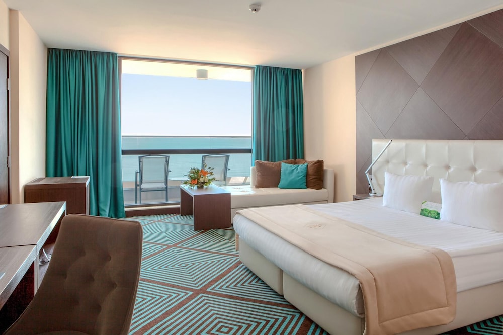 INTERNATIONAL Hotel Casino & Tower Suites — Hotel rooms in Golden Sands, Varna Region