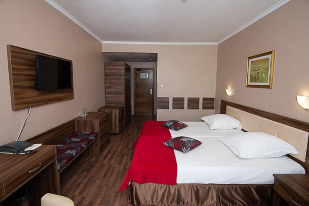 Regatta Palace Hotel — Hotel rooms in Sunny Beach, Burgas Region