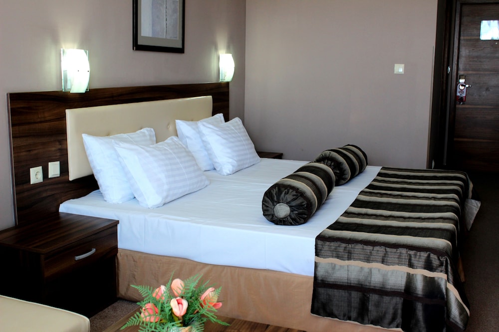 Regatta Palace Hotel — Rooms in Sunny Beach, Burgas Region