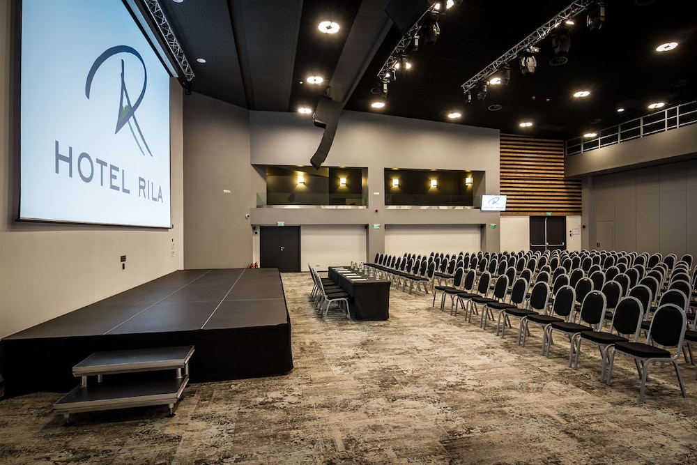 Rila Hotel Borovets — Hotel building in Samokov, Sofia (province)