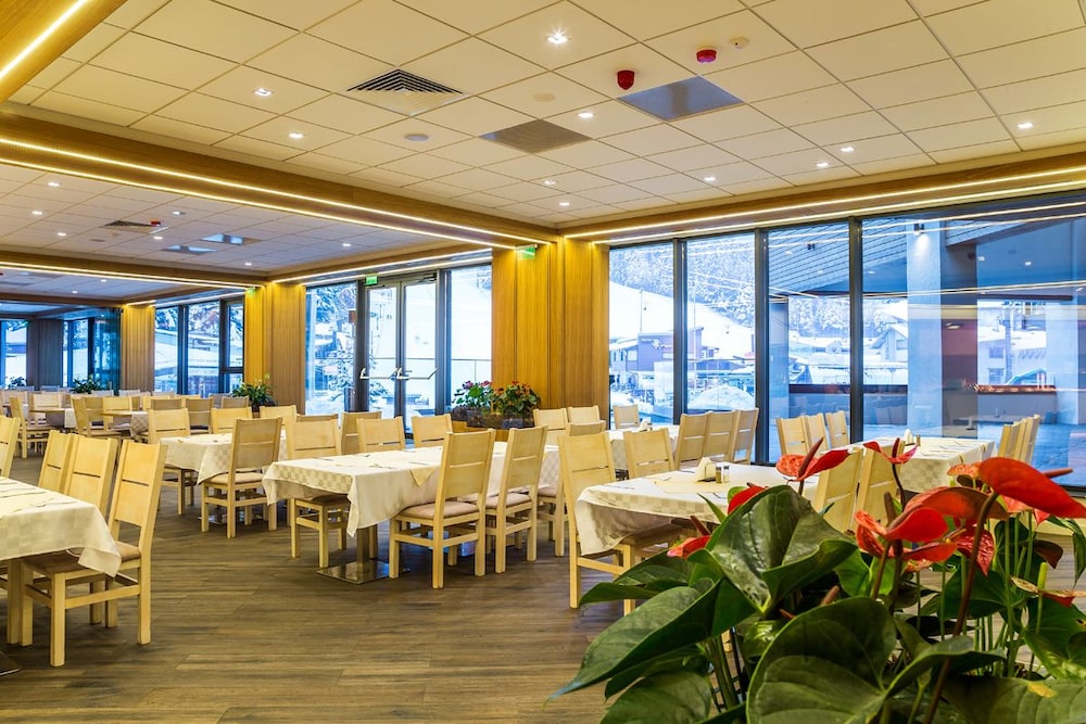 Rila Hotel Borovets — Restaurant & bars in Samokov, Sofia (province)