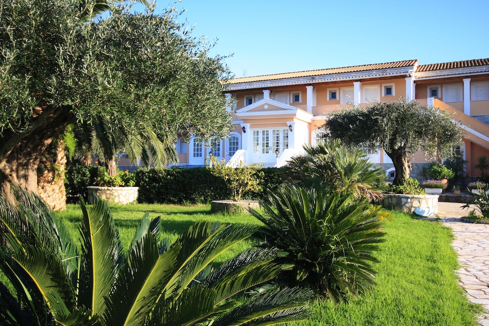 Nefeli Hotel — Hotel building in Gouvia, Ionian Islands