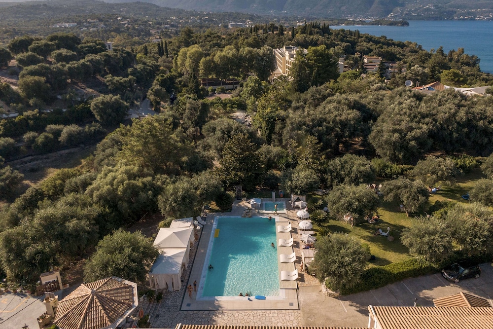 Nefeli Hotel — Swimming pool in Gouvia, Ionian Islands