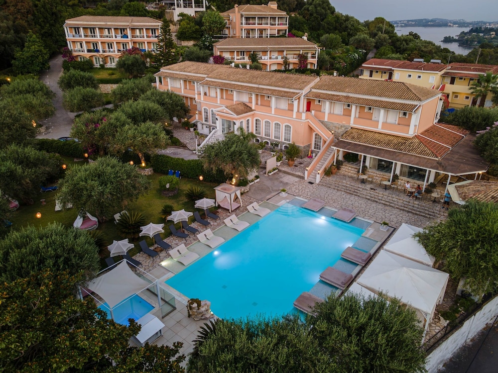 Nefeli Hotel — Swimming pool in Gouvia, Ionian Islands