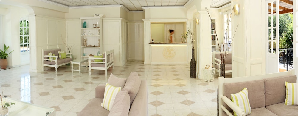 Nefeli Hotel — Hotel building in Gouvia, Ionian Islands