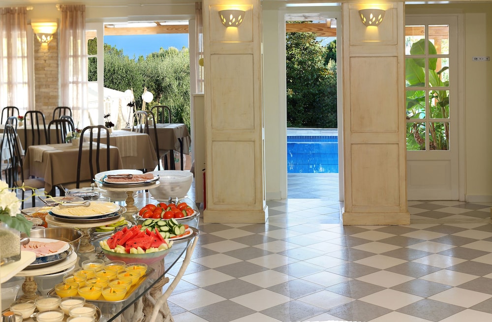 Nefeli Hotel — Restaurant & bars in Gouvia, Ionian Islands