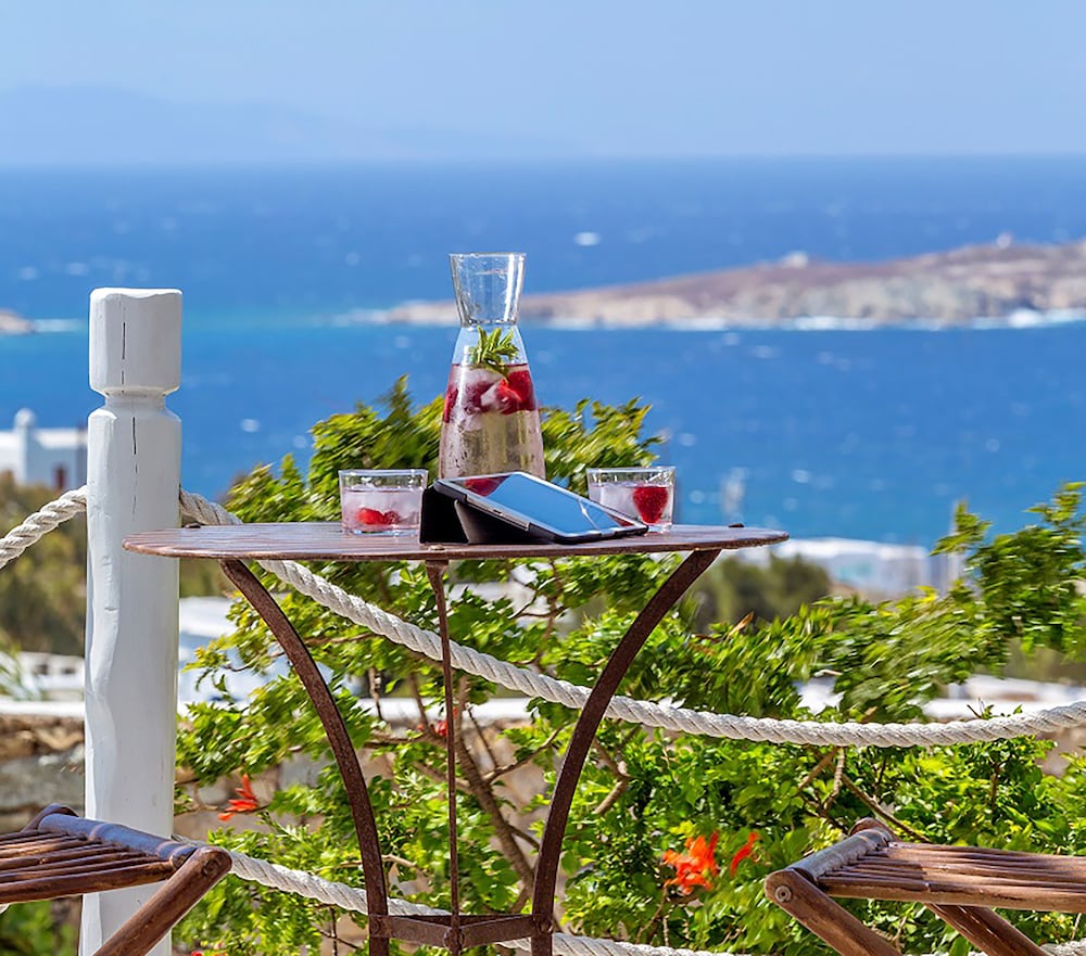 Ostraco Suites — Restaurant & bars in Mykonos Town, South Aegean
